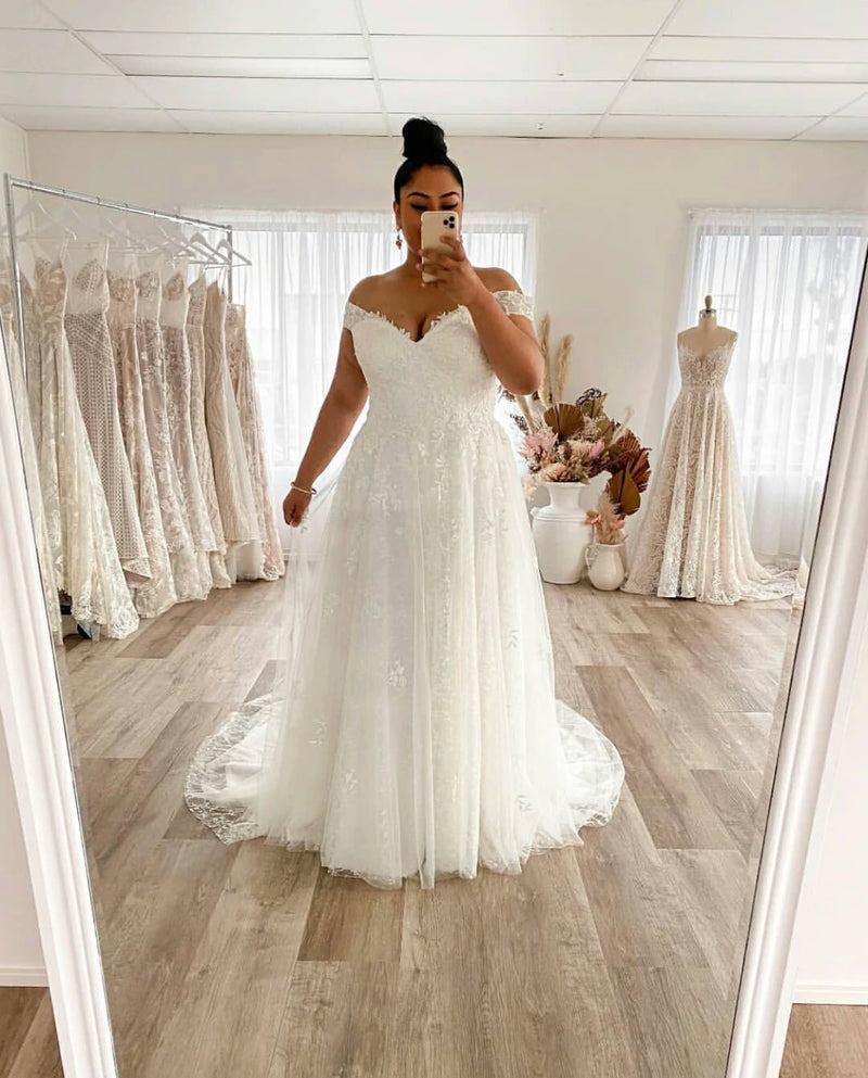 2022 Plus Size A-Line Off Shoulder Lace Applique Wedding Dress Tulle Backless Robe De Mariée Orienta Bridal Gown Custom Made