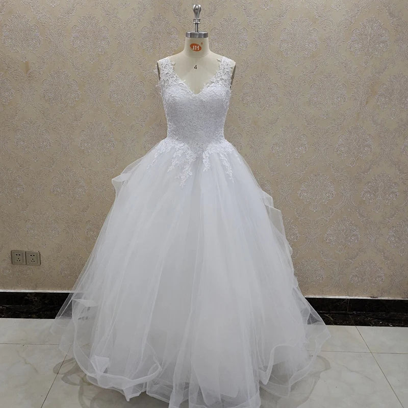 ZJ9210 V-neck Princess Ball Gown Wedding Dress With Tiered Tulle Skirt White Customize Bride Dress Winter Bridal Gowns 2023