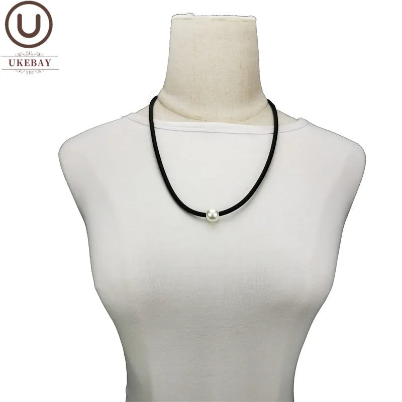 UKEBAY New Pearl Necklaces Women Pendant Necklace Simple Chains White Pearl Jewelry Dress Accessoires Wholesale DIY Necklaces