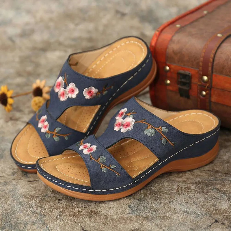 Woman Slippers Flower Platform Colorful Ethnic Flat Shoes Woman Comfortable Casual Fashion Sandals Female 2023 Summer Slippers