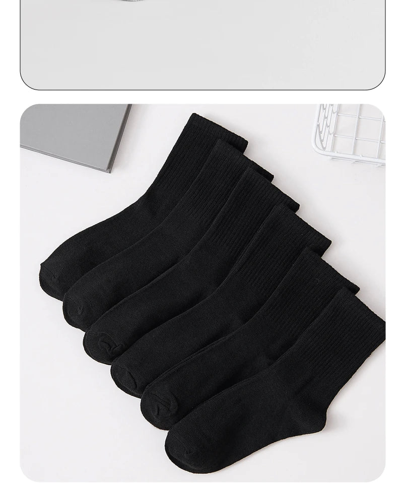 6 Pairs Middle Tube Socks For Men And Women Solid Colour In White and Black Fashion Sweat Absorption Breathable and Casual