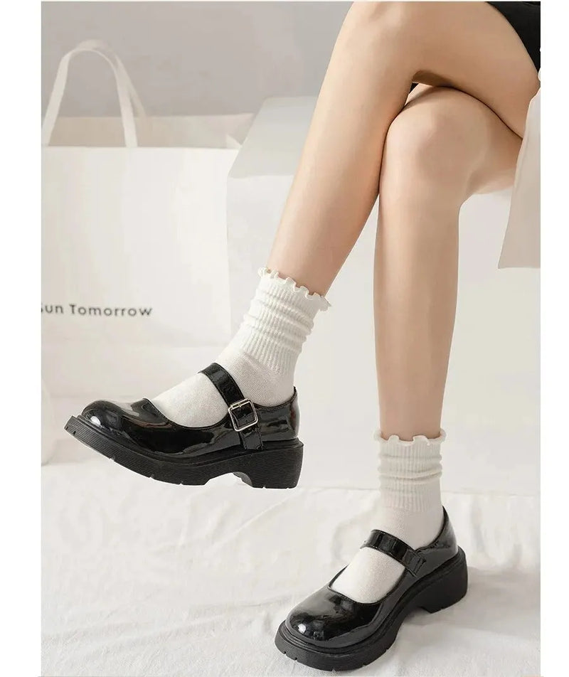 5 Pairs /Lot Socks for Women Ruffle Middle Tube Ankle Short Breathable Black White Set Spring Autumn
