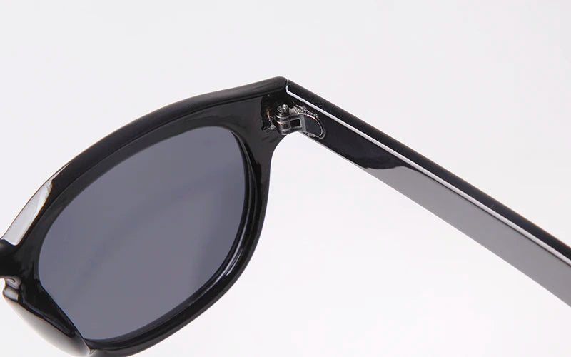 Vintage Tortoise Shell Round Sunglasses Women Men 2024 Brand Design Retro Rivet Yellow Blue Lens Square Sun Glasses Female UV400