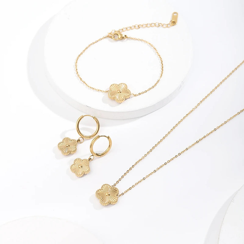 ALTERA Stainless Steel Hot Selling Gold Plated Clover Charm Bracelet Luxury Five Leaf Flower Bracelets Jewelry For Women Gift