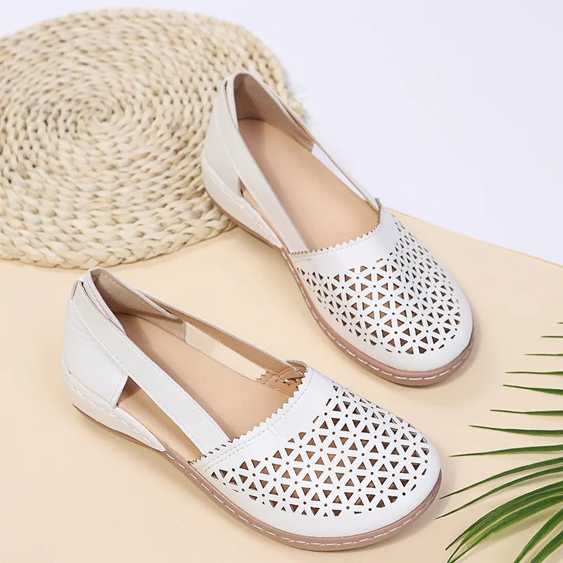 Summer plus size casual ladies sandals European and American thick bottom hollow solid color ladies single shoes wedge sandals